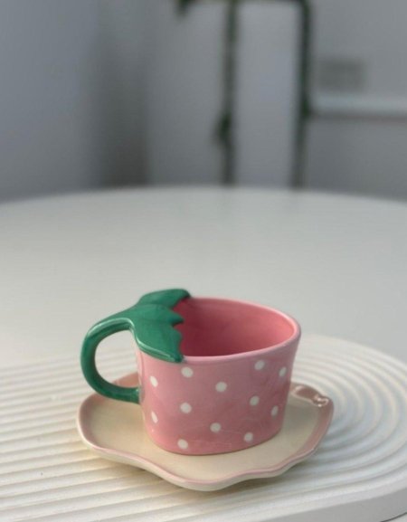 مج فراولة مع كوستر